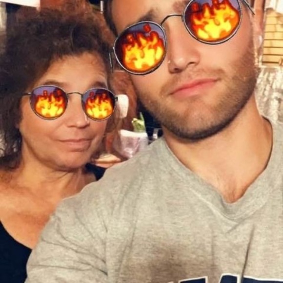 Meet your Posher, Shari - Picture 1 of 1